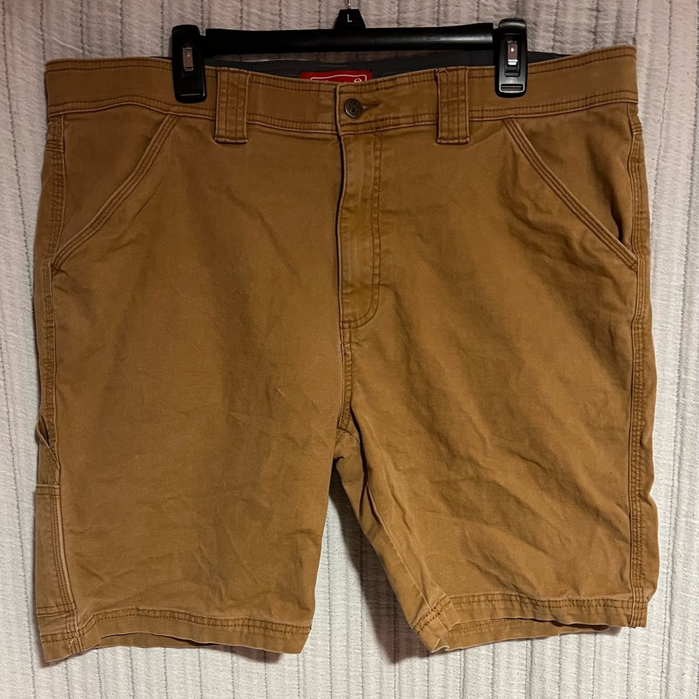 Coleman Men's Dark Khaki Cargo Shorts